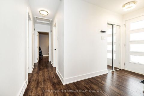 Photo 12 at 36 Largo Crescent, Nepean (Meadowlands/Crestview), Ottawa