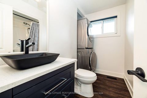 Photo 16 at 36 Largo Crescent, Nepean (Meadowlands/Crestview), Ottawa