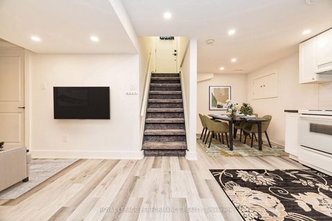 Photo 19 at 36 Largo Crescent, Nepean (Meadowlands/Crestview), Ottawa