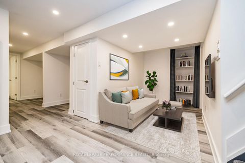 Photo 22 at 36 Largo Crescent, Nepean (Meadowlands/Crestview), Ottawa