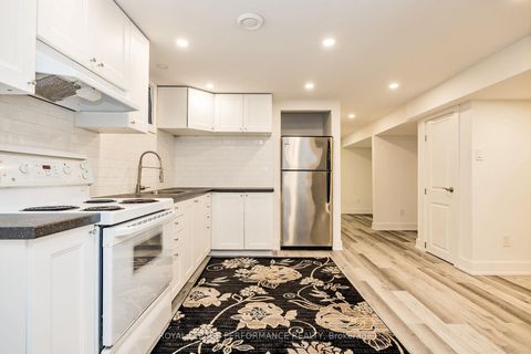 Photo 23 at 36 Largo Crescent, Nepean (Meadowlands/Crestview), Ottawa