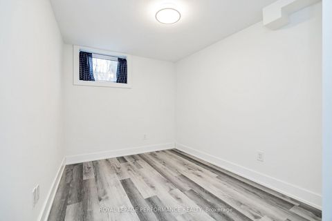 Photo 28 at 36 Largo Crescent, Nepean (Meadowlands/Crestview), Ottawa