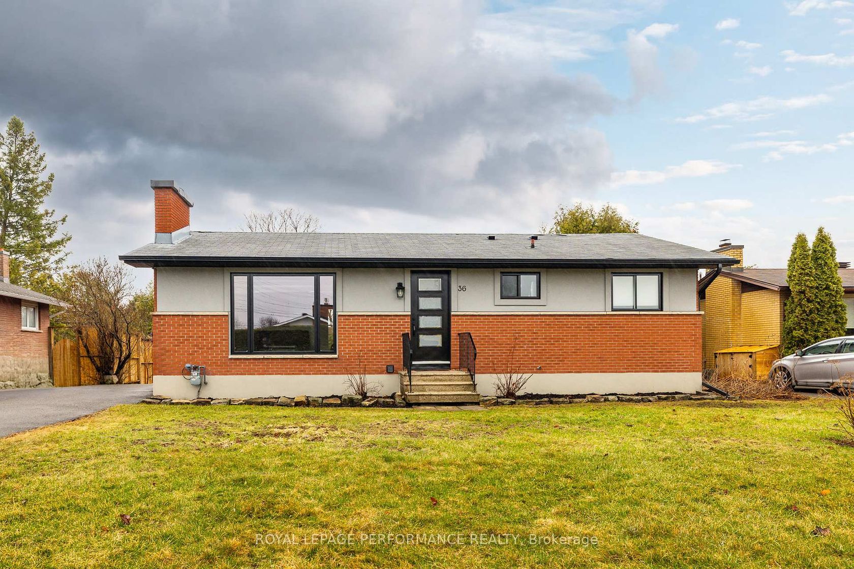 36 Largo Crescent, Nepean (Meadowlands/Crestview), Ottawa 