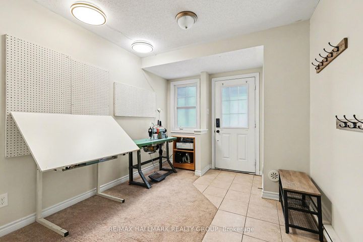 Photo 5 at 2516 Nutgrove Avenue, Nepean (Half Moon Bay), Ottawa