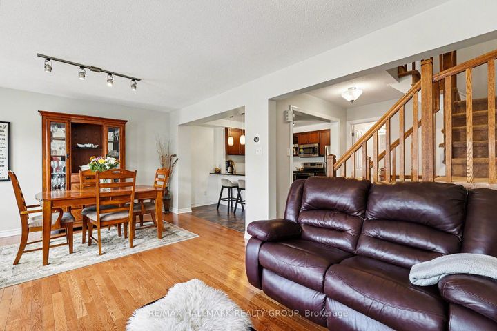 Photo 10 at 2516 Nutgrove Avenue, Nepean (Half Moon Bay), Ottawa
