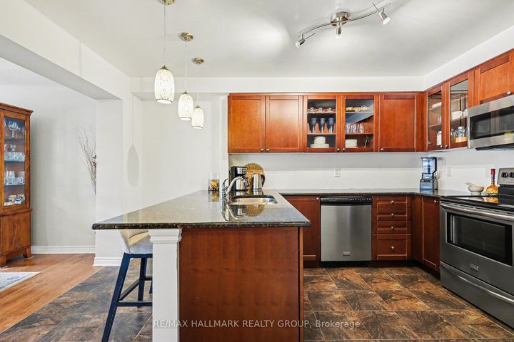 Photo 19 at 2516 Nutgrove Avenue, Nepean (Half Moon Bay), Ottawa