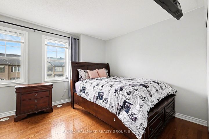 Photo 33 at 2516 Nutgrove Avenue, Nepean (Half Moon Bay), Ottawa