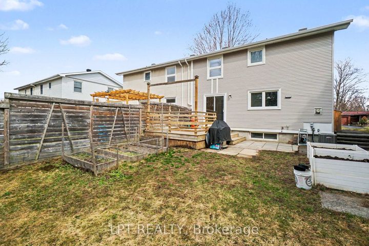 Photo 23 at 38 Lindhurst Crescent, Nepean (Briargreen), Ottawa