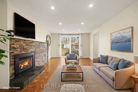 Photo 5 at 38 Lindhurst Crescent, Nepean (Briargreen), Ottawa