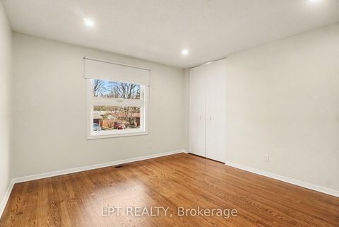 Photo 13 at 38 Lindhurst Crescent, Nepean (Briargreen), Ottawa