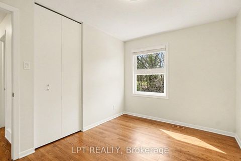 Photo 16 at 38 Lindhurst Crescent, Nepean (Briargreen), Ottawa