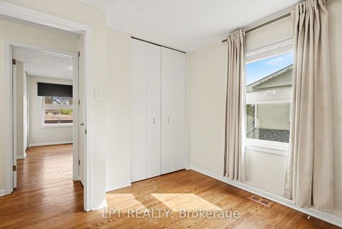 Photo 19 at 38 Lindhurst Crescent, Nepean (Briargreen), Ottawa