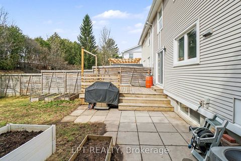Photo 21 at 38 Lindhurst Crescent, Nepean (Briargreen), Ottawa