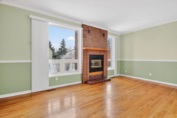 Photo 6 at 14 Jalna Court, Nepean (Pheasant Run), Ottawa