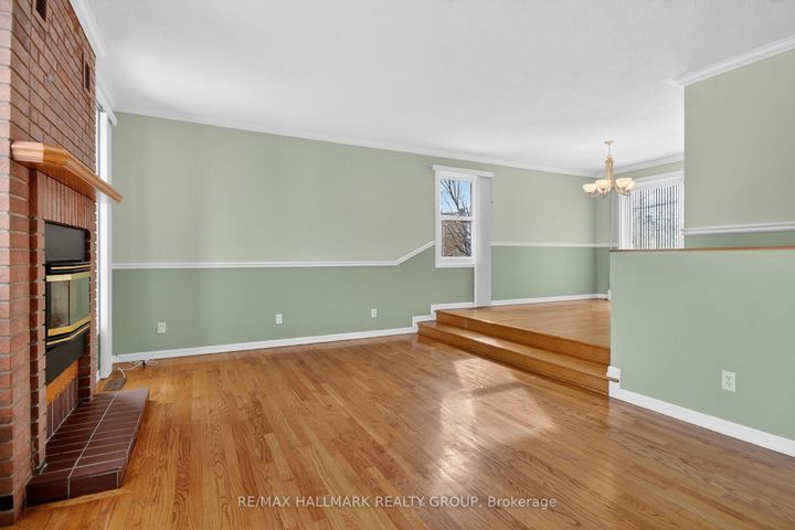 Photo 7 at 14 Jalna Court, Nepean (Pheasant Run), Ottawa