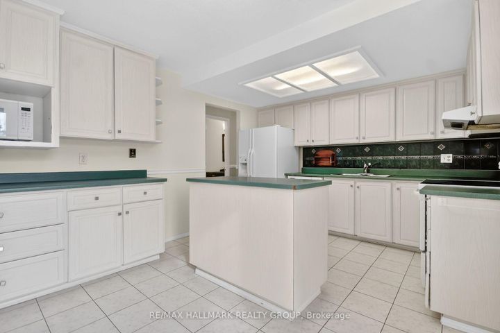 Photo 16 at 14 Jalna Court, Nepean (Pheasant Run), Ottawa