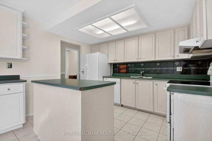 Photo 19 at 14 Jalna Court, Nepean (Pheasant Run), Ottawa