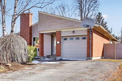 Photo 1 at 14 Jalna Court, Nepean (Pheasant Run), Ottawa