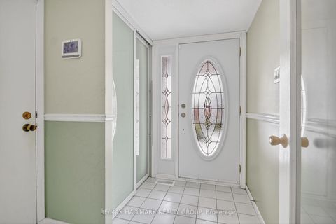 Photo 3 at 14 Jalna Court, Nepean (Pheasant Run), Ottawa