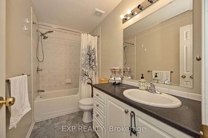 Photo 11 at 359 Bakewell Crescent, Nepean (Strandherd), Ottawa