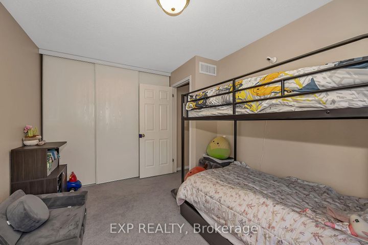 Photo 12 at 359 Bakewell Crescent, Nepean (Strandherd), Ottawa