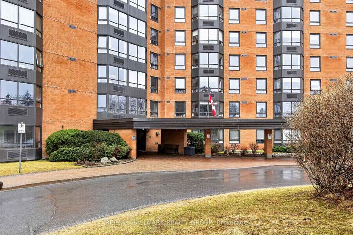 Photo 1 at 305 - 80 Sandcastle Drive, Nepean (Leslie Park), Ottawa