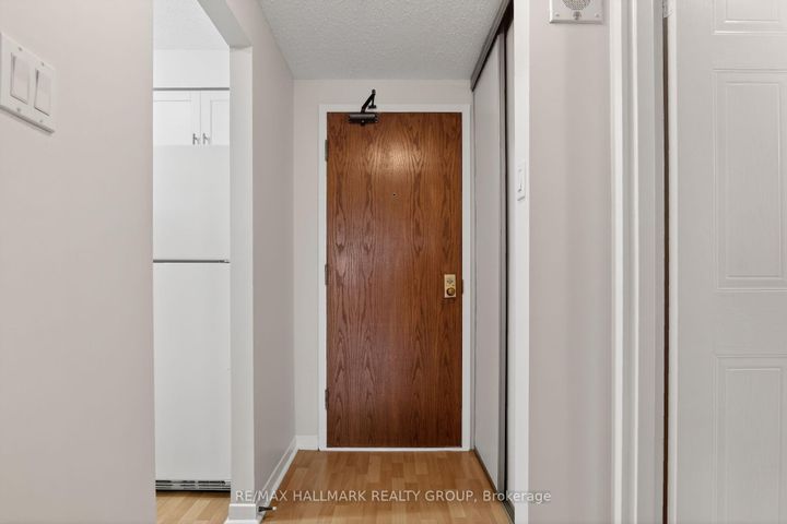 Photo 5 at 305 - 80 Sandcastle Drive, Nepean (Leslie Park), Ottawa