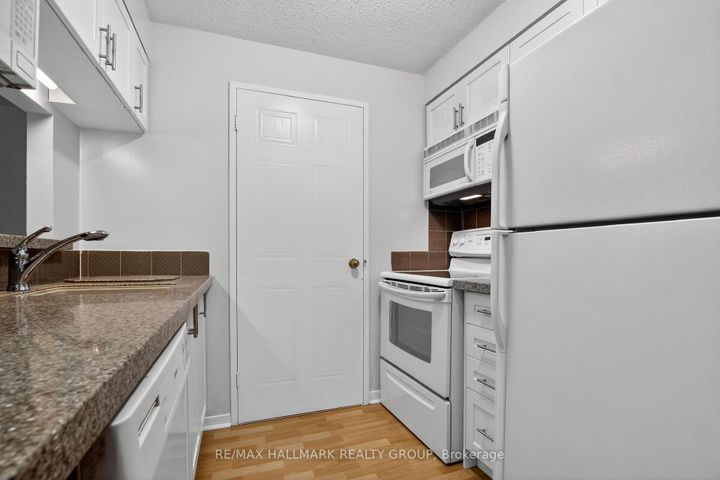Photo 6 at 305 - 80 Sandcastle Drive, Nepean (Leslie Park), Ottawa