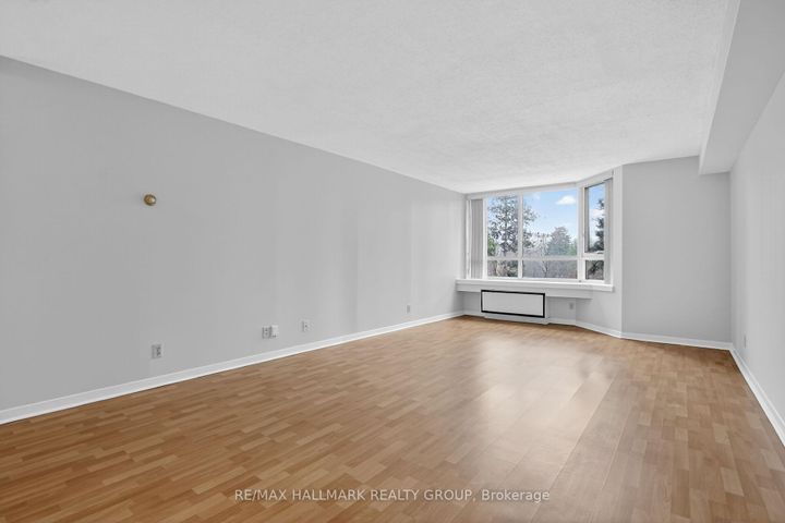 Photo 10 at 305 - 80 Sandcastle Drive, Nepean (Leslie Park), Ottawa