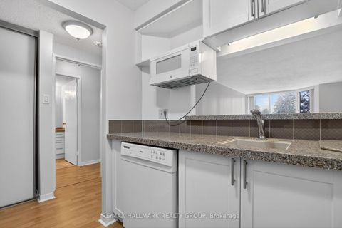 Photo 9 at 305 - 80 Sandcastle Drive, Nepean (Leslie Park), Ottawa