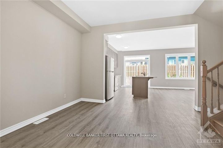 Photo 4 at 517 RYE GRASS Way, Nepean (Half Moon Bay), Ottawa