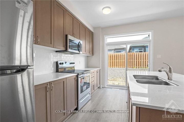 Photo 10 at 517 RYE GRASS Way, Nepean (Half Moon Bay), Ottawa