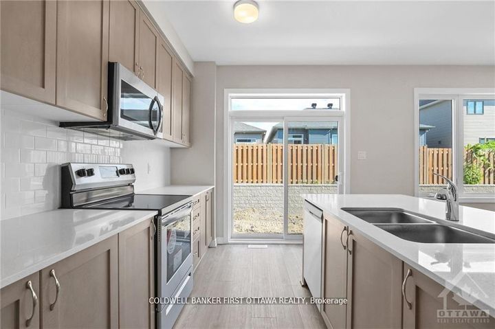 Photo 11 at 517 RYE GRASS Way, Nepean (Half Moon Bay), Ottawa