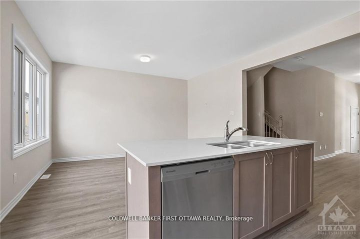 Photo 12 at 517 RYE GRASS Way, Nepean (Half Moon Bay), Ottawa