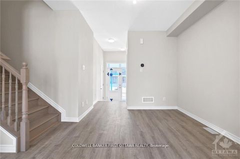 Photo 5 at 517 RYE GRASS Way, Nepean (Half Moon Bay), Ottawa