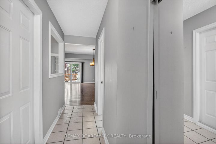 Photo 4 at 10 - 47 Sunridge Lane, Nepean (On the Green), Ottawa