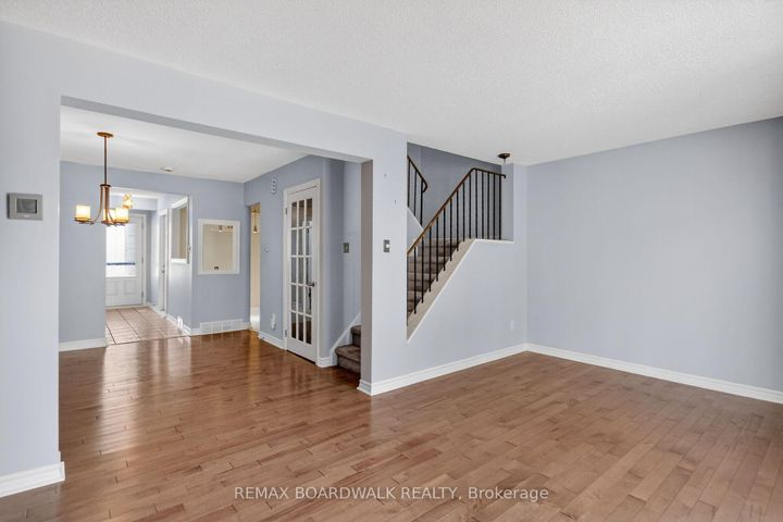 Photo 10 at 10 - 47 Sunridge Lane, Nepean (On the Green), Ottawa