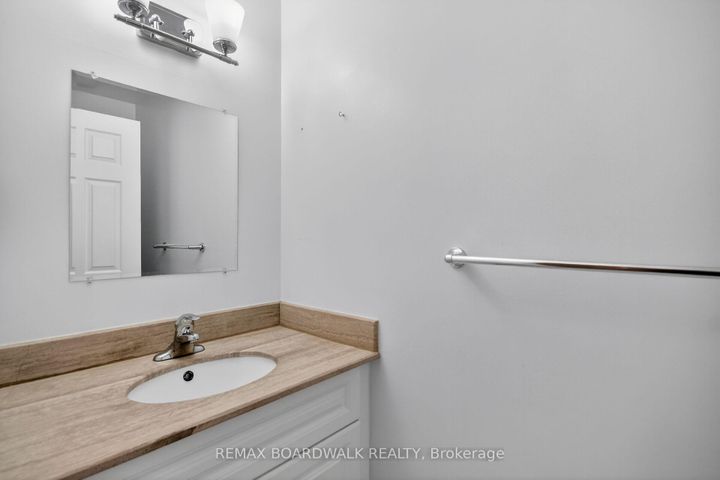 Photo 15 at 10 - 47 Sunridge Lane, Nepean (On the Green), Ottawa