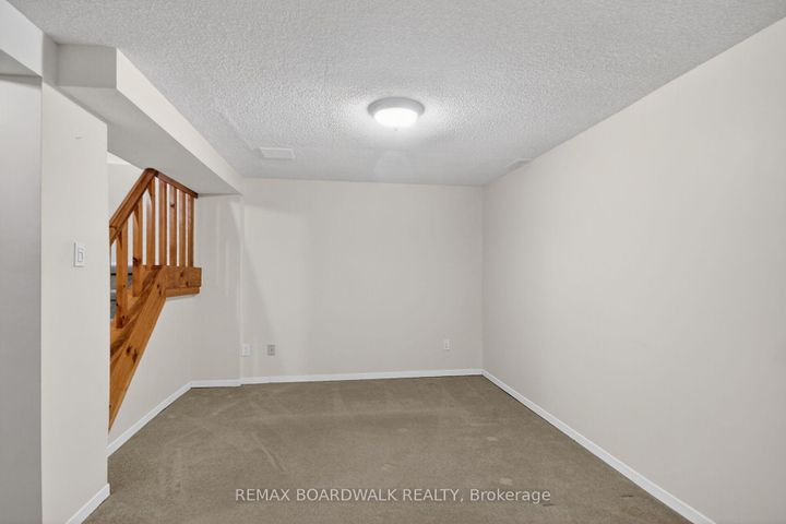 Photo 33 at 10 - 47 Sunridge Lane, Nepean (On the Green), Ottawa