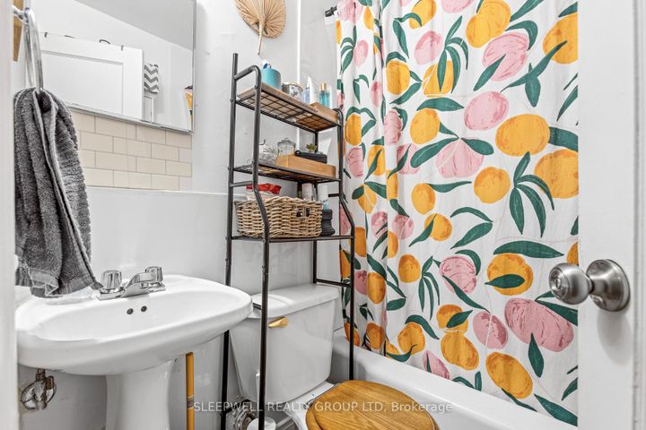 Photo 9 at 54 Centennial Boulevard, Ottawa East, Ottawa