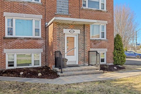 Photo 3 at 54 Centennial Boulevard, Ottawa East, Ottawa