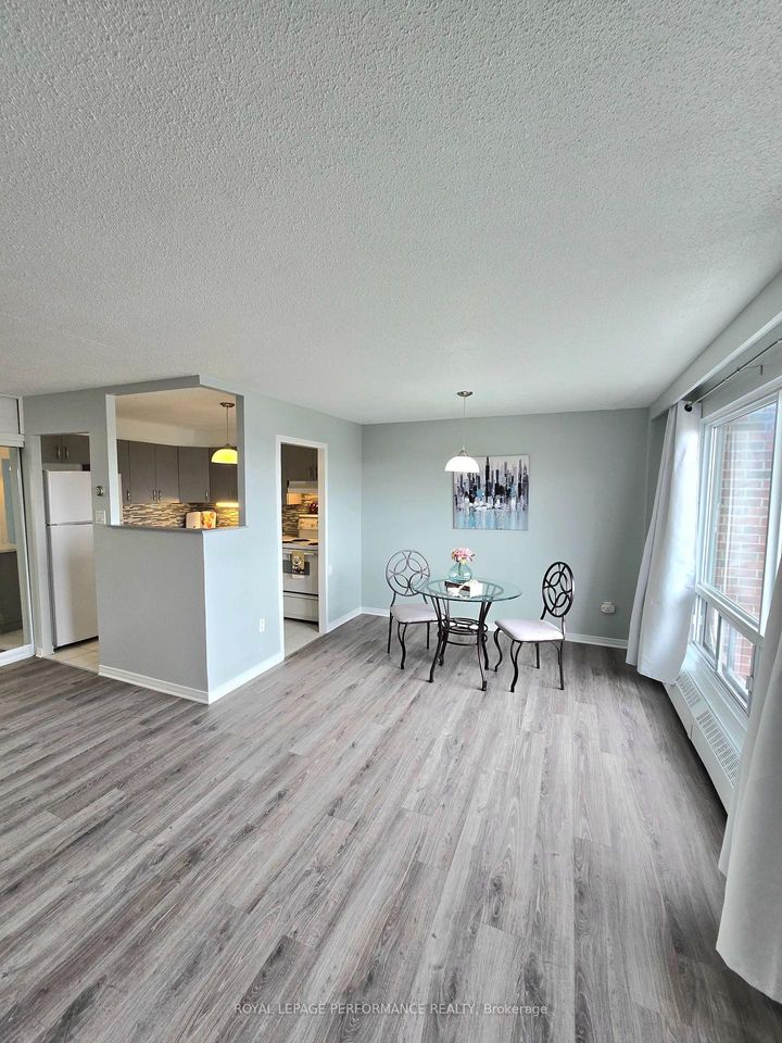 Photo 19 at 1113 - 20 Chesterton Drive, Nepean (Borden Farm/Stewart Farm/Carleton Heights/Parkwood Hills), Ottawa