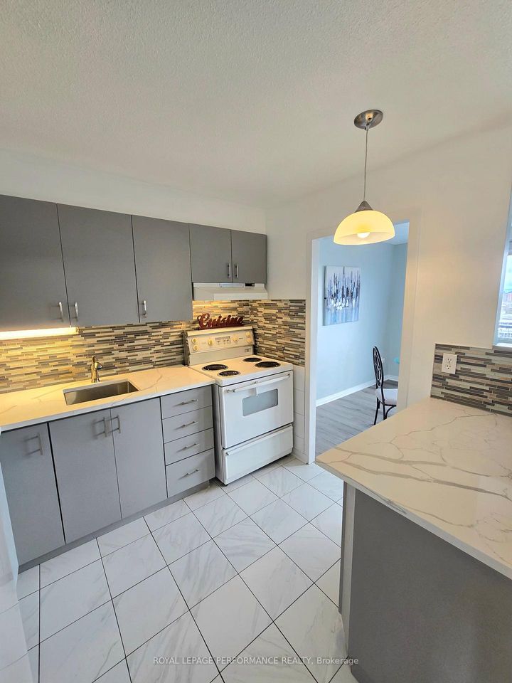 Photo 25 at 1113 - 20 Chesterton Drive, Nepean (Borden Farm/Stewart Farm/Carleton Heights/Parkwood Hills), Ottawa