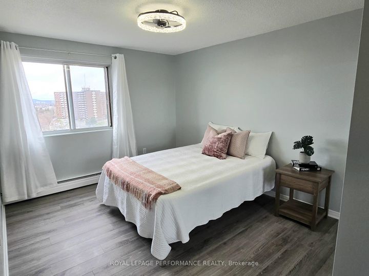 Photo 34 at 1113 - 20 Chesterton Drive, Nepean (Borden Farm/Stewart Farm/Carleton Heights/Parkwood Hills), Ottawa