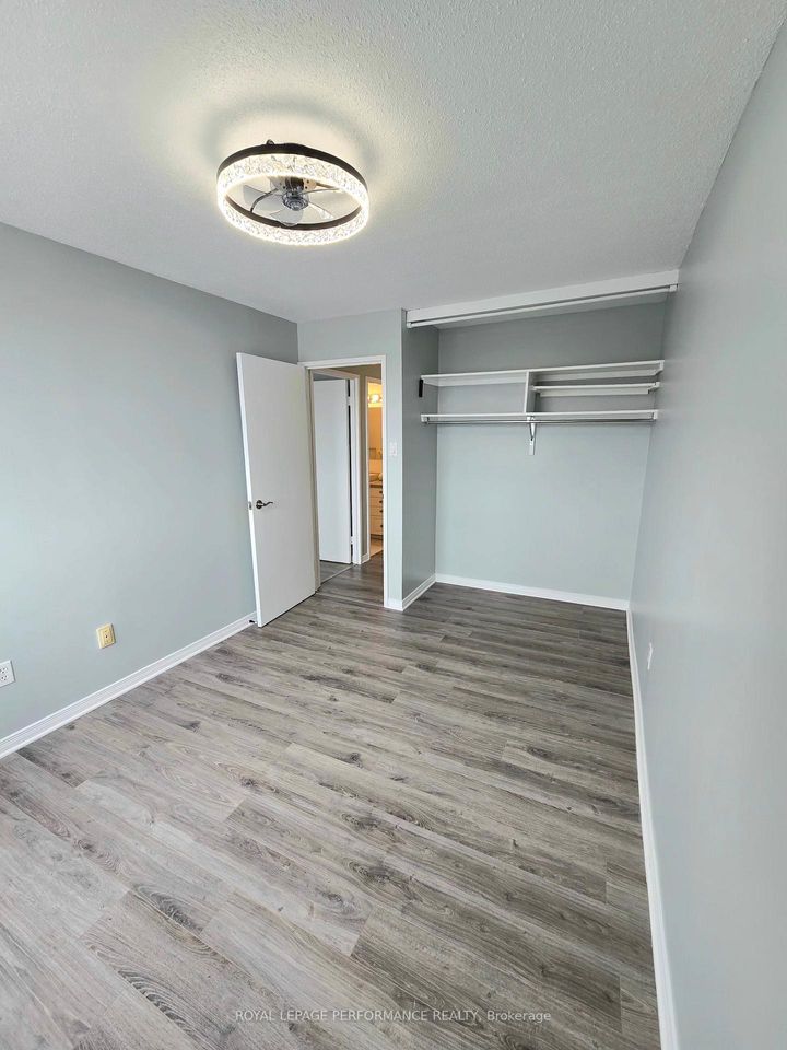 Photo 40 at 1113 - 20 Chesterton Drive, Nepean (Borden Farm/Stewart Farm/Carleton Heights/Parkwood Hills), Ottawa