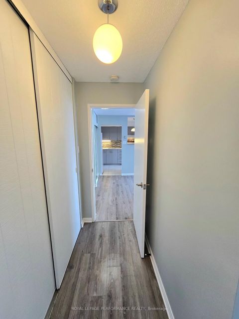 Photo 29 at 1113 - 20 Chesterton Drive, Nepean (Borden Farm/Stewart Farm/Carleton Heights/Parkwood Hills), Ottawa