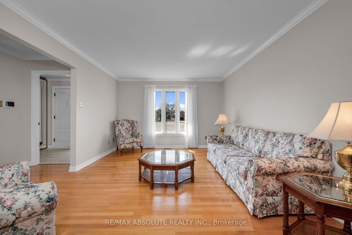 Photo 6 at 28 Halley Street, Nepean (Heritage Park), Ottawa