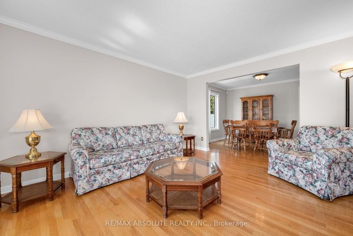 Photo 7 at 28 Halley Street, Nepean (Heritage Park), Ottawa