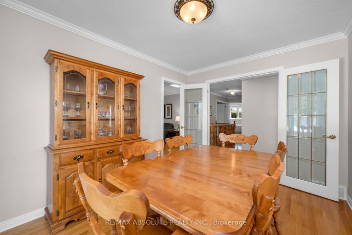 Photo 10 at 28 Halley Street, Nepean (Heritage Park), Ottawa