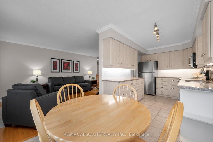 Photo 15 at 28 Halley Street, Nepean (Heritage Park), Ottawa